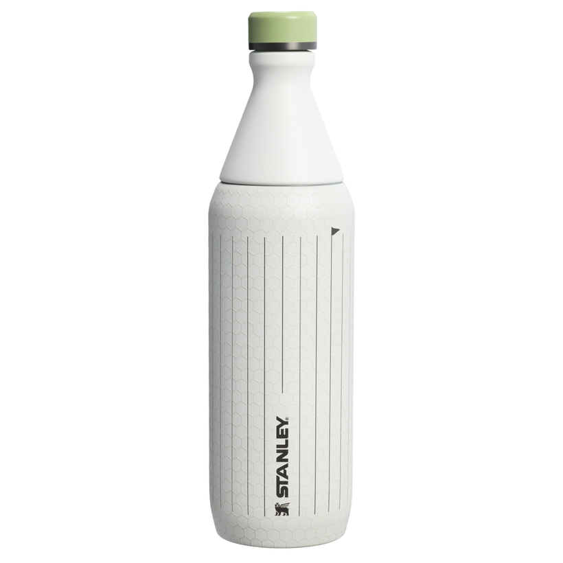 The Stanley 1913 x Nelly Korda All Day Slim Bottle - Travel Pick